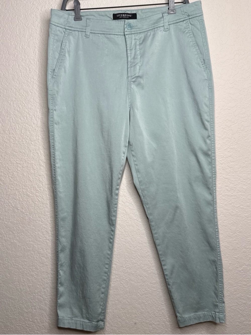 Liverpool Los Angeles Mint Green Cropped Chino Pants Size 14/32